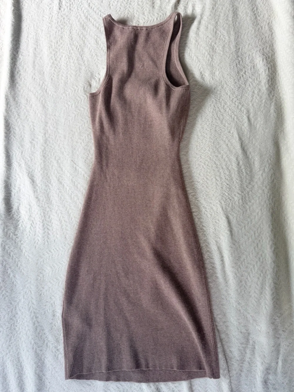 Wilfred Sleeveless Cut-Out Ribbed Midi Dress in Taupe | Small